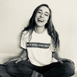 A profile image of Alice Cherry