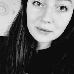 A profile image of AnnaTeresa