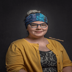 A profile image of Author Rachel Cooper