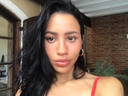 A profile image of Carolla