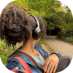 A profile image of Curlynoemi