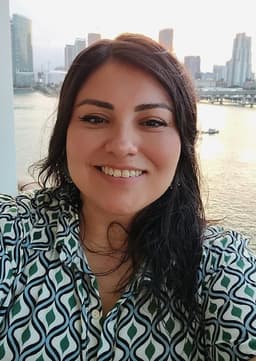 A profile image of Dra. Aranzazú Laguna