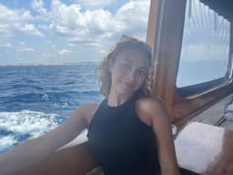 A profile image of Emmi