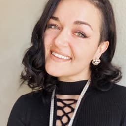 A profile image of irinamolotov