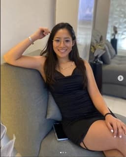 A profile image of LindaV