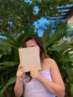 A profile image of List Girl