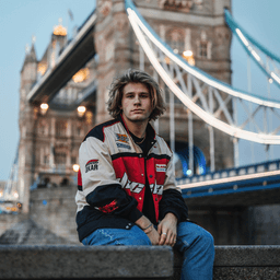 A profile image of Luca Peterson