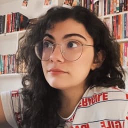 A profile image of Mari Lucioli