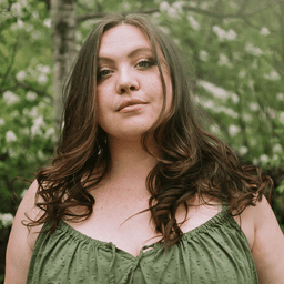 A profile image of Shelbey