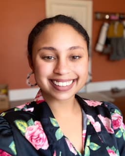 A profile image of Sophia @ Ignore No More