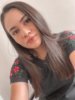 A profile image of Valéria Ribeiro