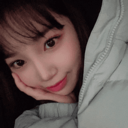 A profile image of Vivian N